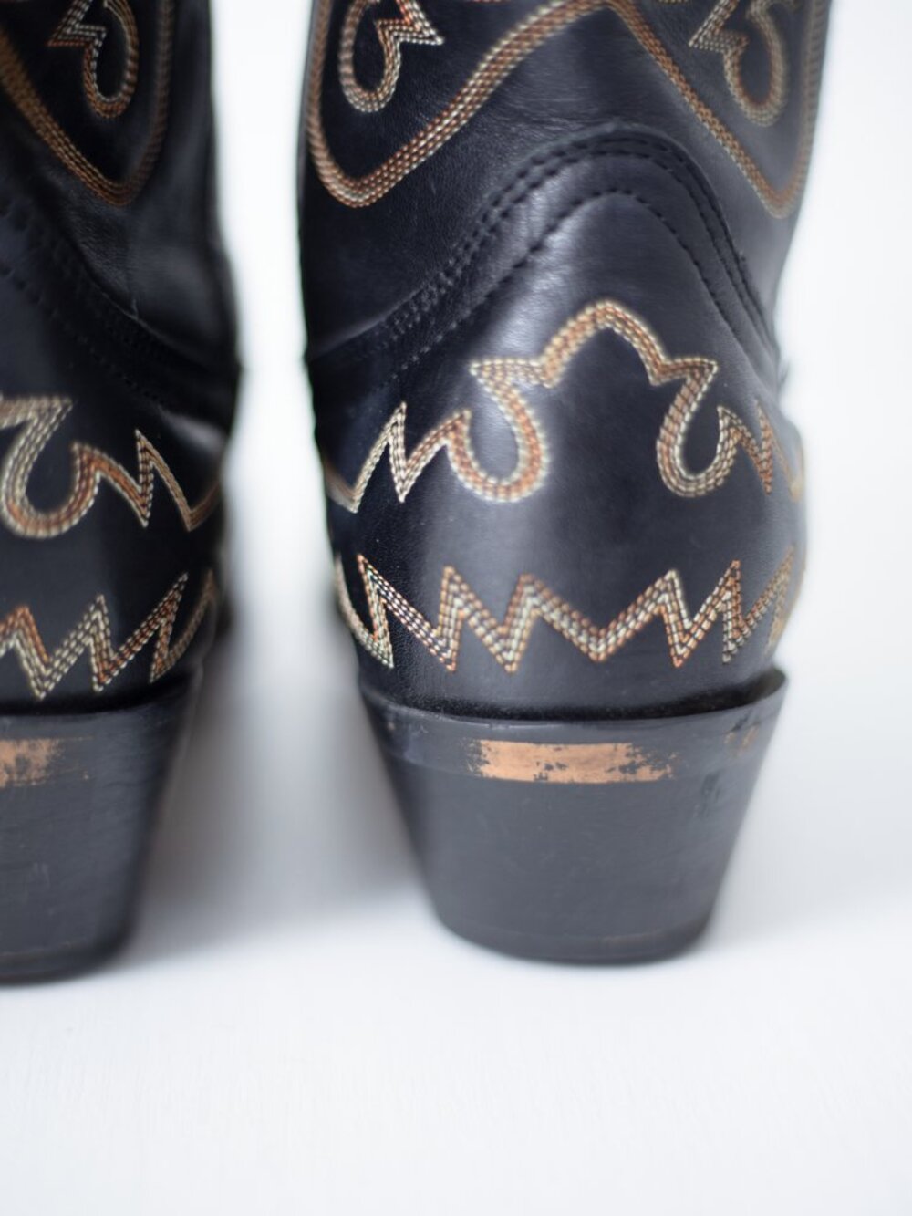 Vintage Cowboy Boots | Black Leather | Gold Stitch Inlay | Women's 8.5 / Men's 7 - Picture 10 of 16